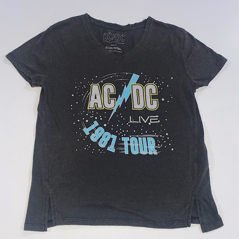 Woman’s AC⚡️DC shirt